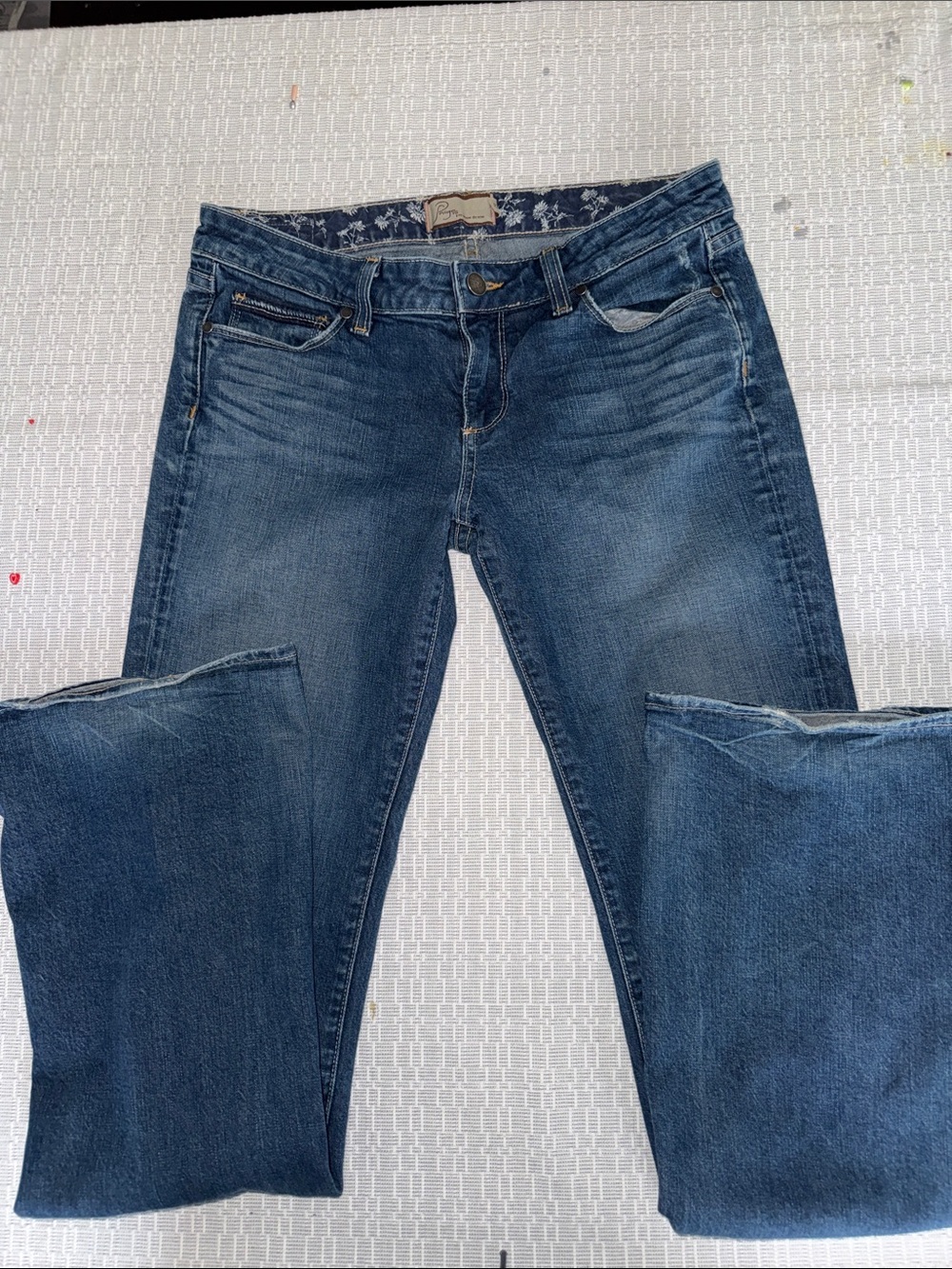 Women's Mid Wash Blue Stretch Jeans